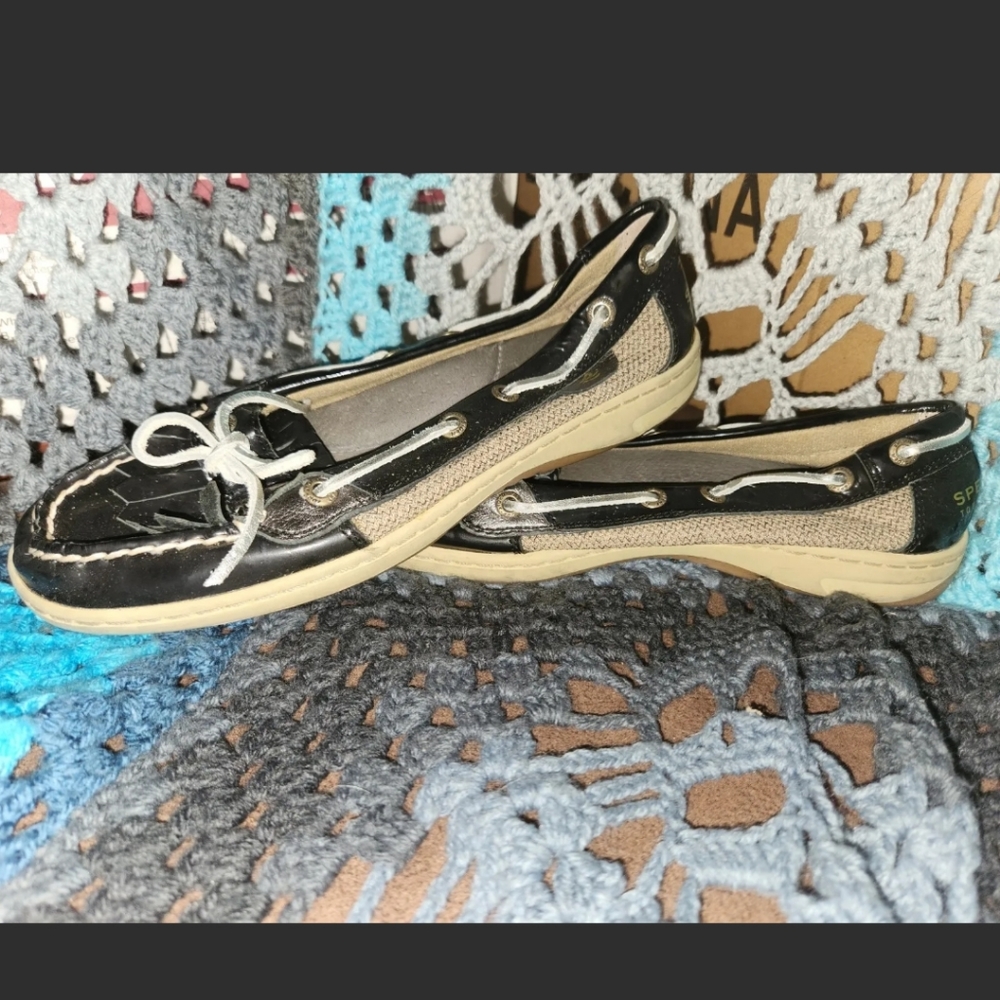 Women's size 7 Sperrys